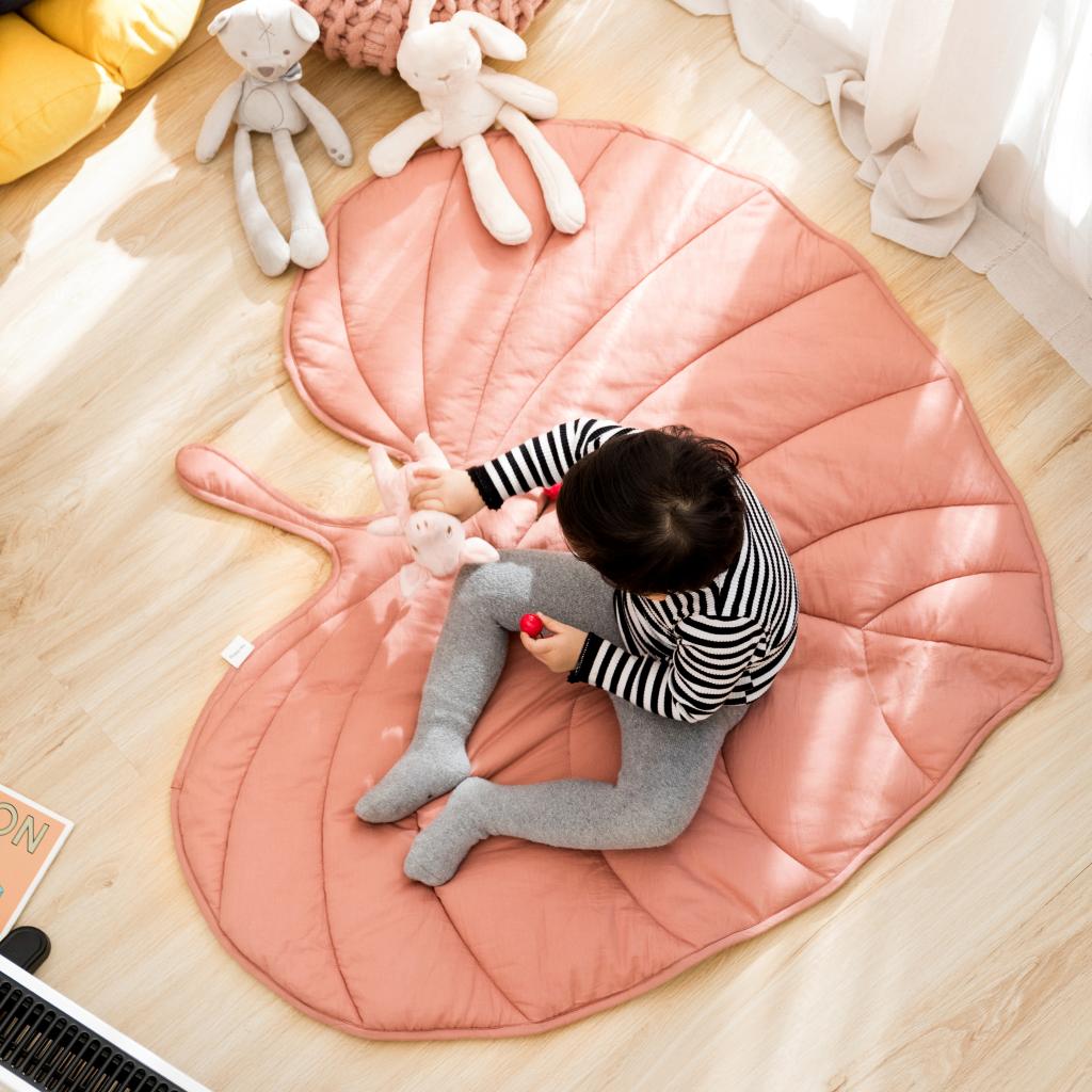 Best Pets Dogs Cats and Kids Leaf Shape Area Rug Washable Warm Floor Kennel