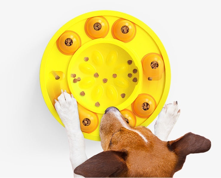 Train Pet Supply Turntable To Automatically Leak Food