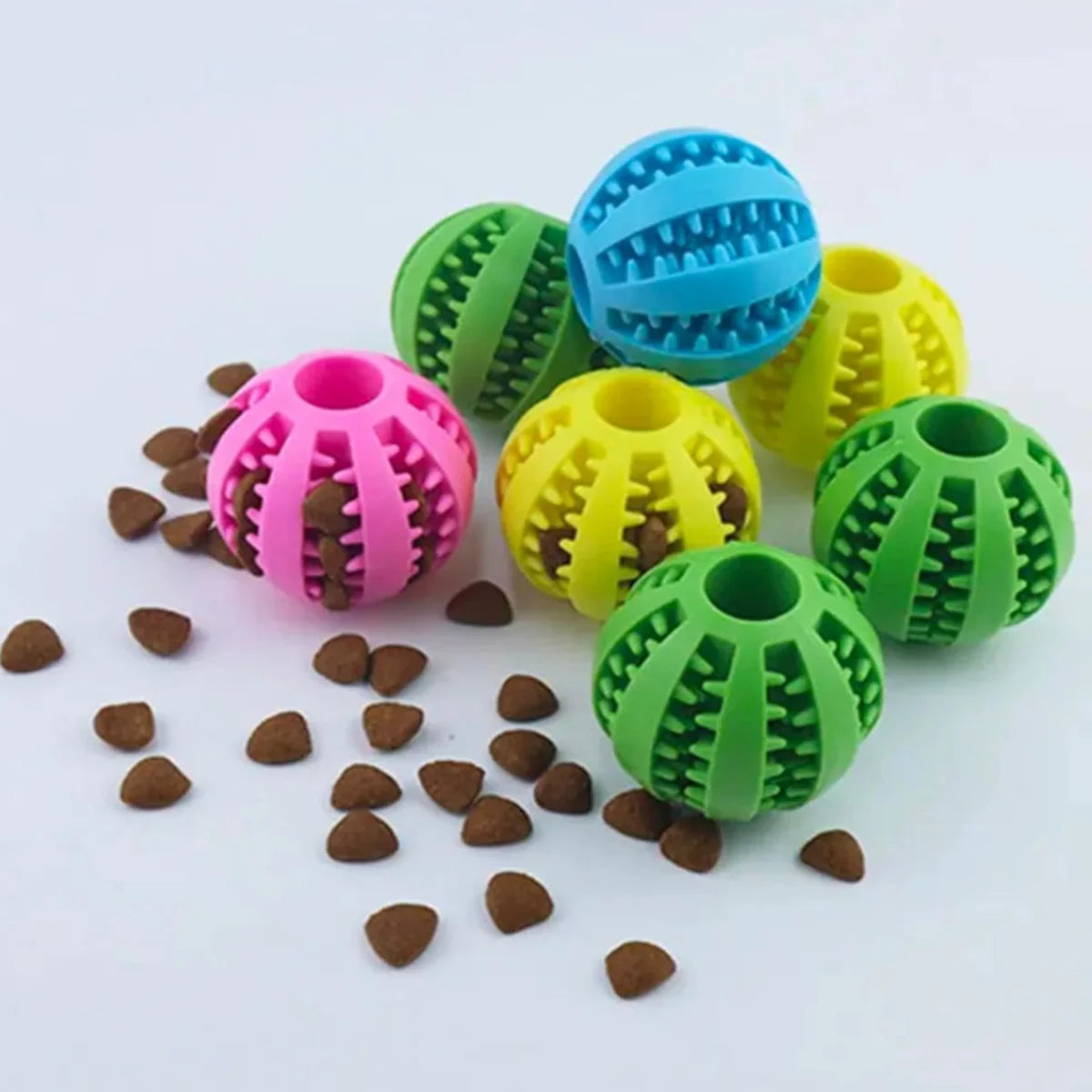 Alleviating Canine Tooth Pain Slowly Eat Chew Snacks And Distribute
