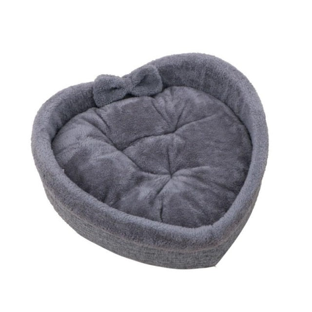 Heart-shaped Pet Bed Velvet Soft Sleeping Beds