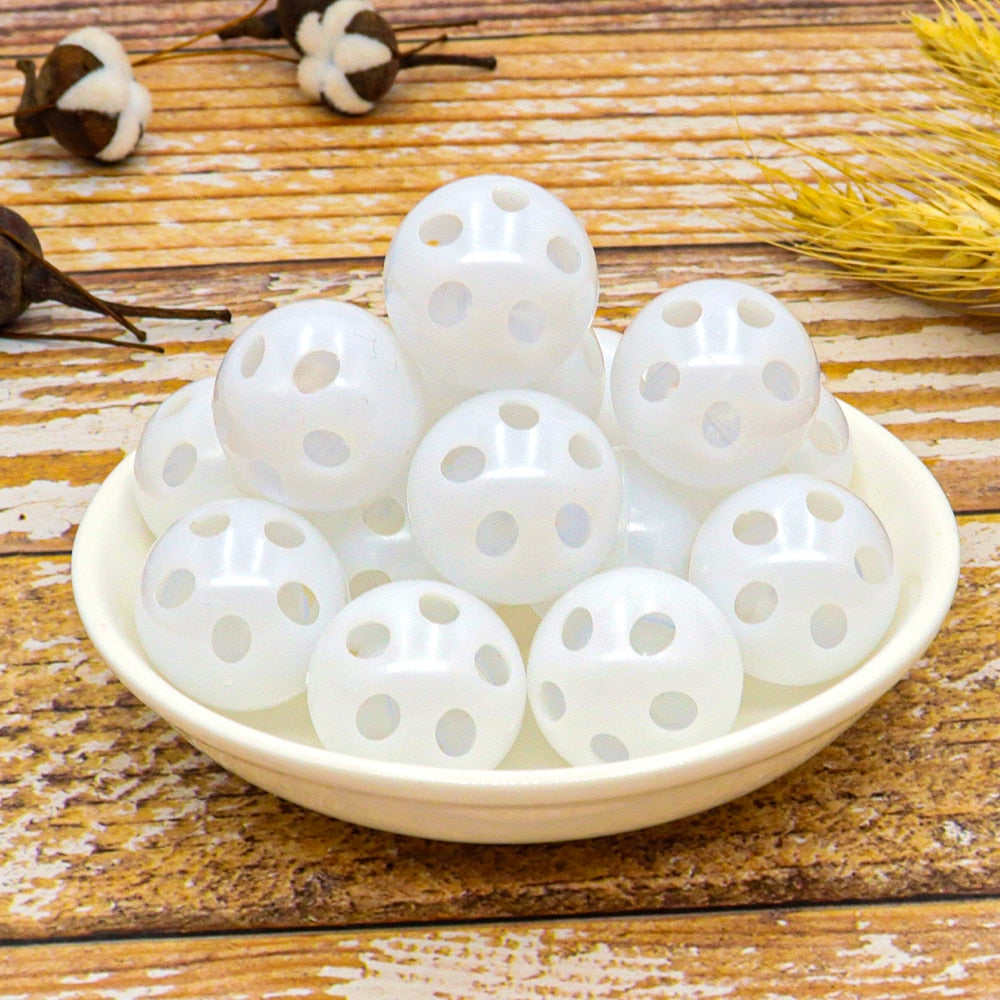 Plastic Sounder Rattle Ball – Dog Bed & Supplies